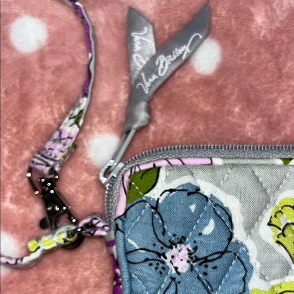 Vera Bradley Floral Quilted Wristlet and Cosmetic Bag Duo Set - Picture 4 of 10